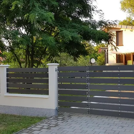 Palatinus * إسترغوم